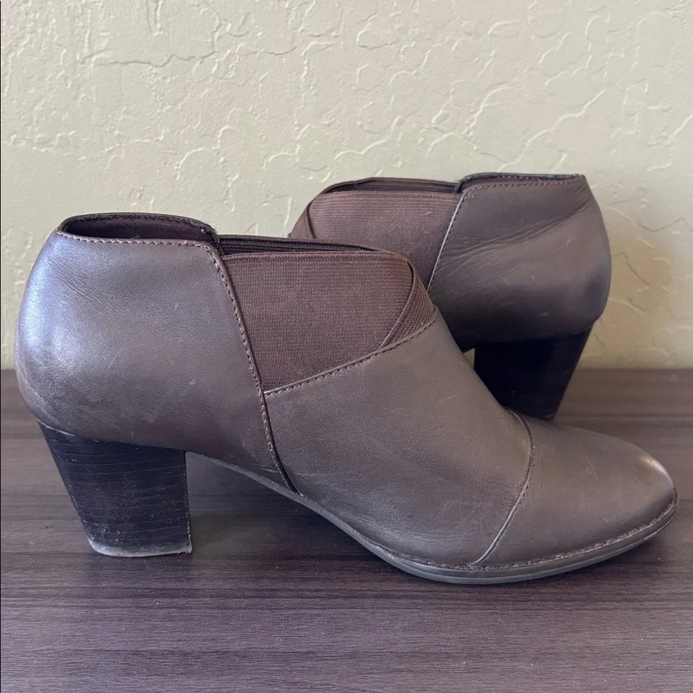Vionic 326 Point Brown Leather‎ Block Heel Slip On Ankle Boot Orthaheel Size 8.5